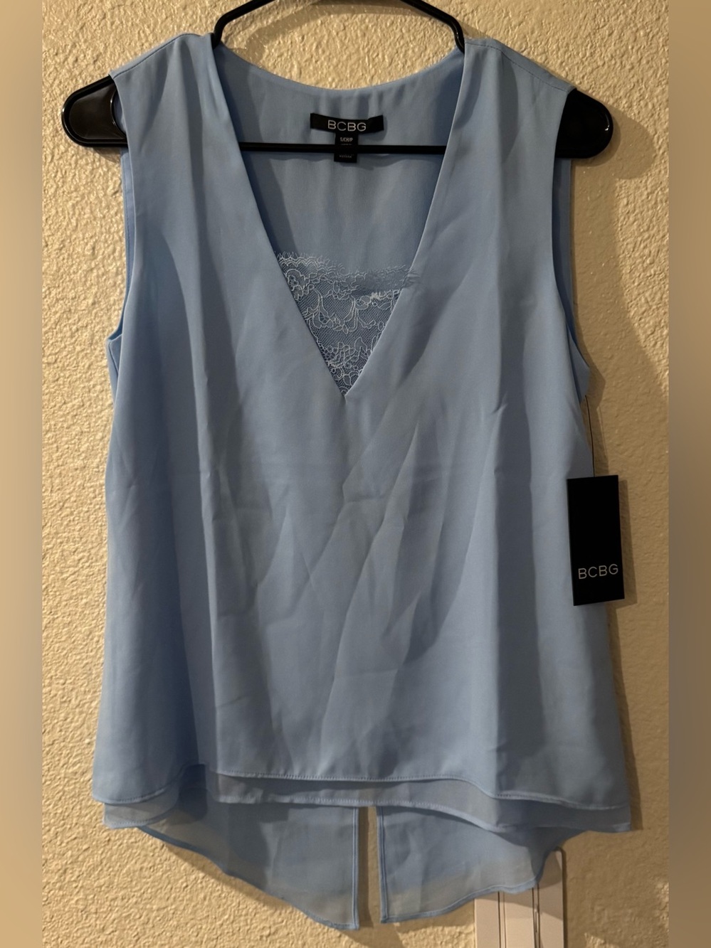 NWT BCBG Baby Blue V-Neck Lace Inset Sleeveless Camisole